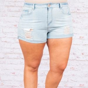 NWOT Chic Soul West Coast Dreams Light Wash Shorts